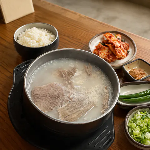 소고기 곰탕 정식 플레이스 음식사진